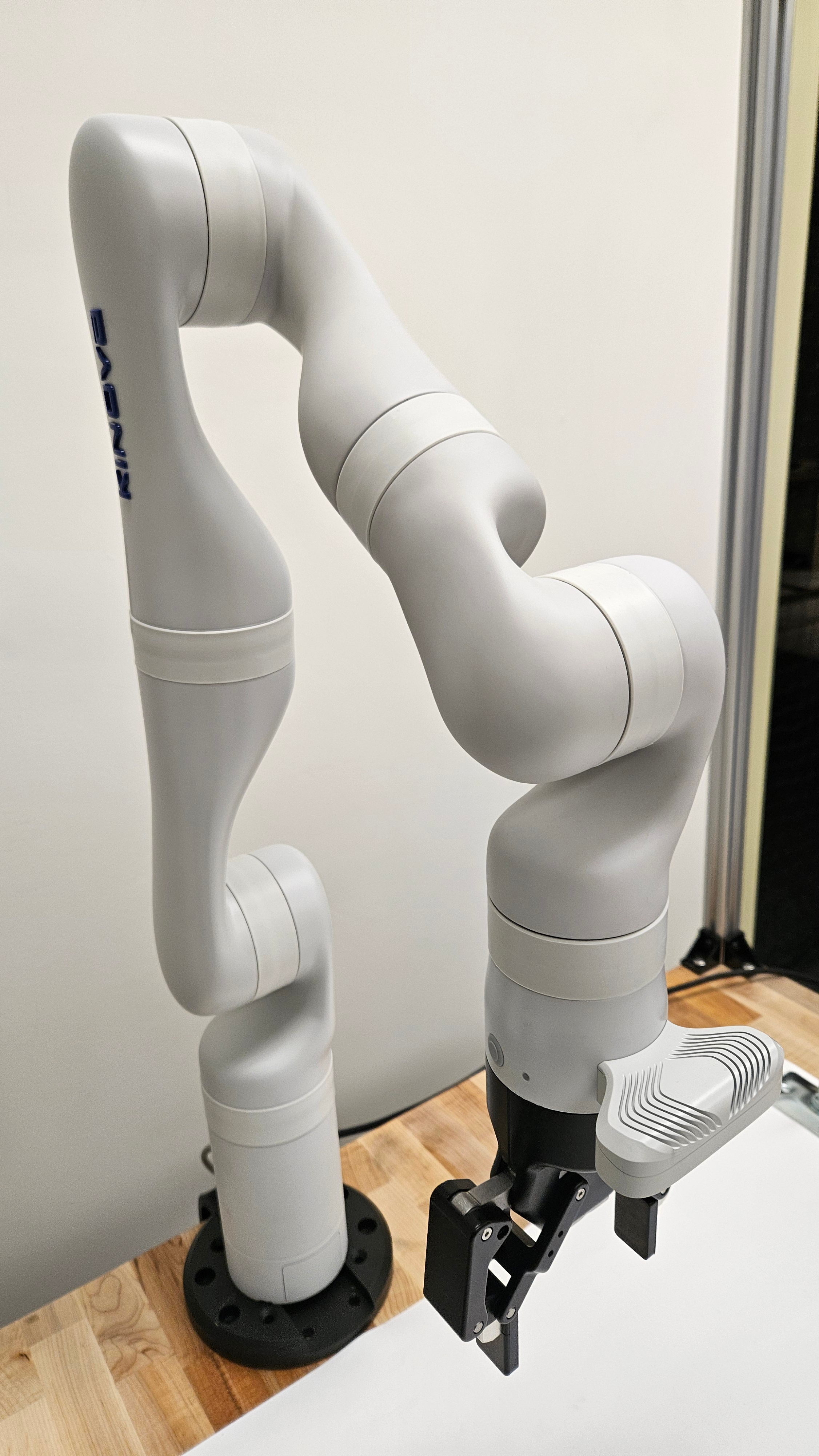 robot_pics/moe.jpg